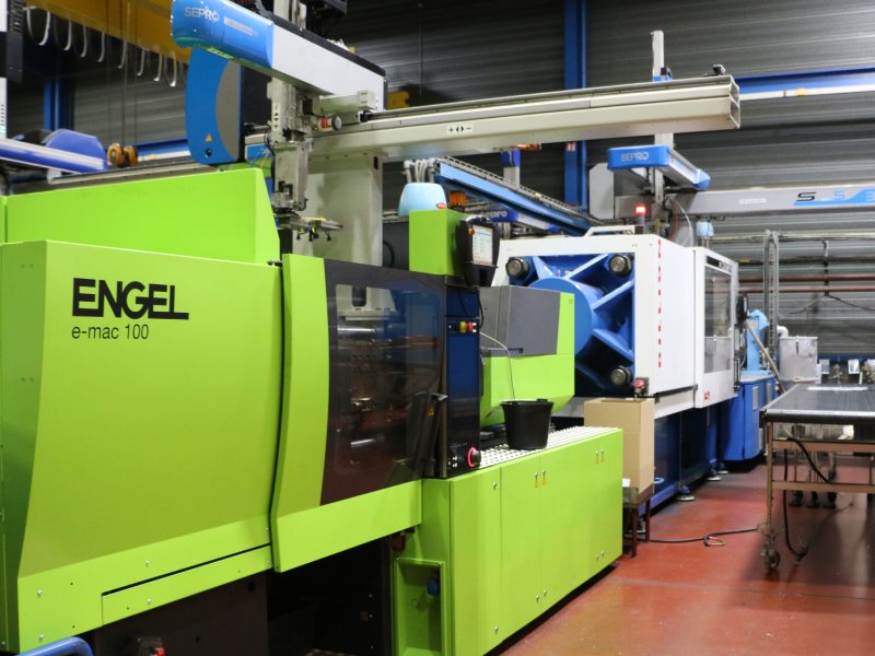 fabricant de composant plastique